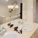 Apartment Del Piano - Private Parking *