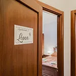 Del Piano - Private Parking Apartment *