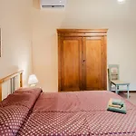 Del Piano - Private Parking Apartment *