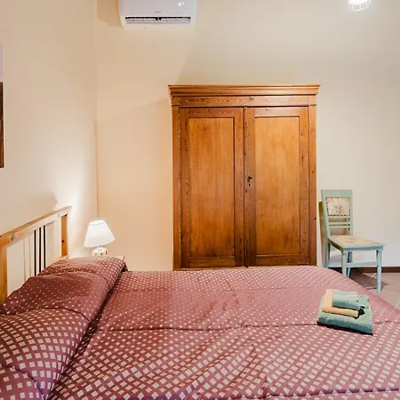 Del Piano - Private Parking Apartment *