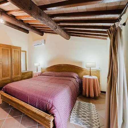 Del Piano - Private Parking