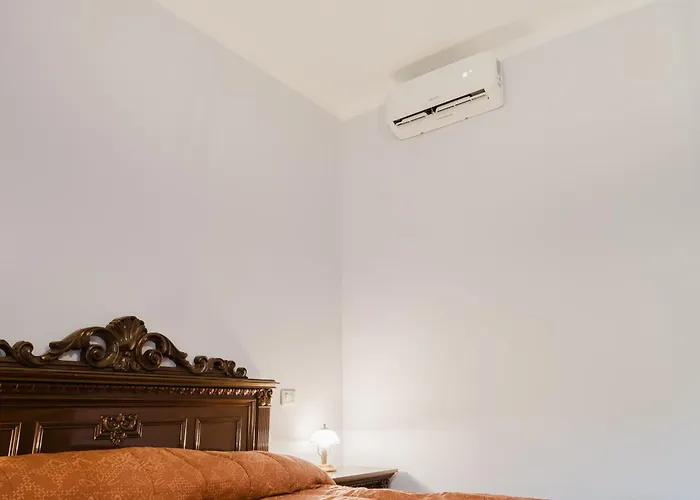 Del Piano - Private Parking *