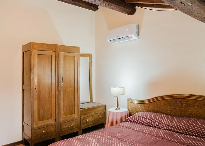 Del Piano - Private Parking *